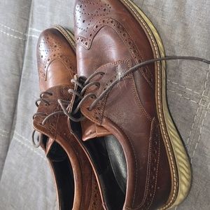 like new Ecco dress shoes